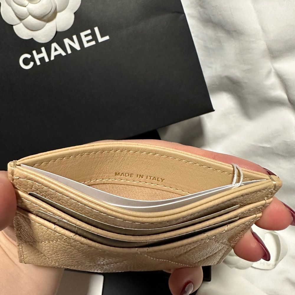 BNIB Chanel Beige Caviar Flat Card Holder with GHW - Picture 8 of 12